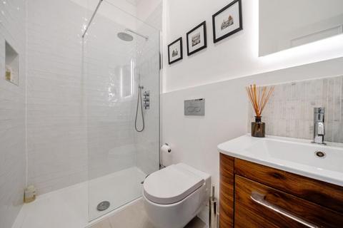 2 bedroom flat for sale, Kingscourt Road, Streatham