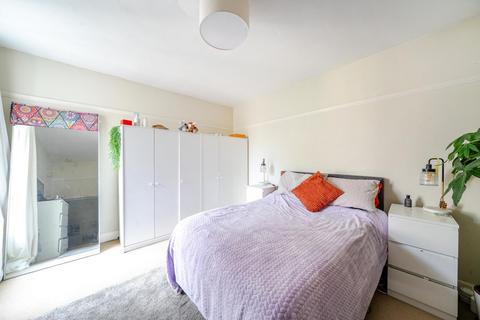 2 bedroom flat for sale, Gracefield Gardens, Streatham