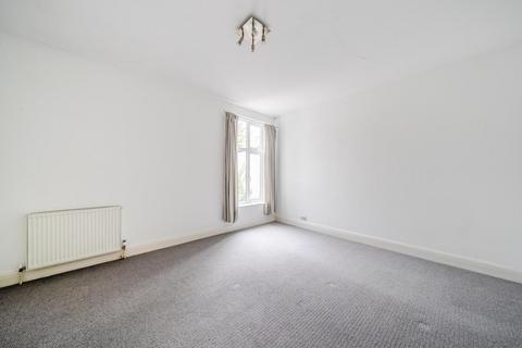 2 bedroom flat for sale, Gracefield Gardens, Streatham, London, SW16