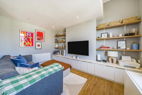 2 bedroom flat for sale, Hayter Road, London