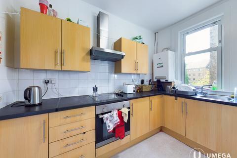 3 bedroom apartment to rent, Comely Bank Road, Comely Bank, Edinburgh, EH4