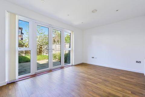 undefined, Reynard Way, Brentford, TW8