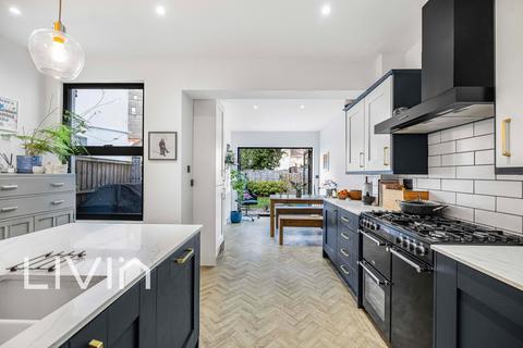 9 Cedar Road, Croydon, CR0 6UG
