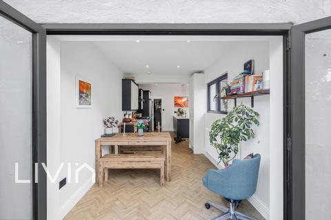 9 Cedar Road, Croydon, CR0 6UG