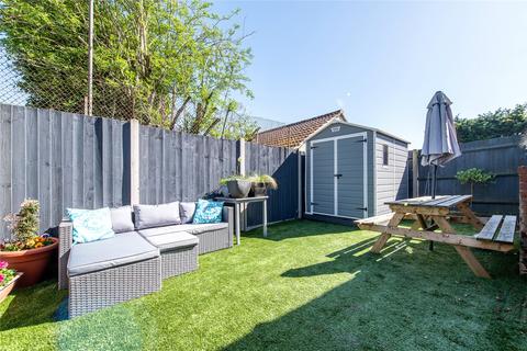 4 Demelza Close, Cuxton, Rochester, ME2 1ED