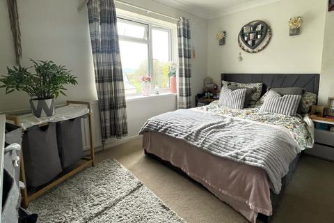 37 Coly Vale, Colyton, EX24 6PY