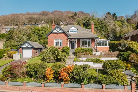 4 bedroom detached bungalow for sale, Alwen Avenue, Huddersfield, HD2