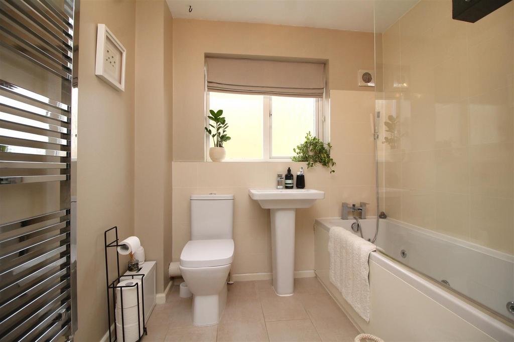 Bathroom.JPG