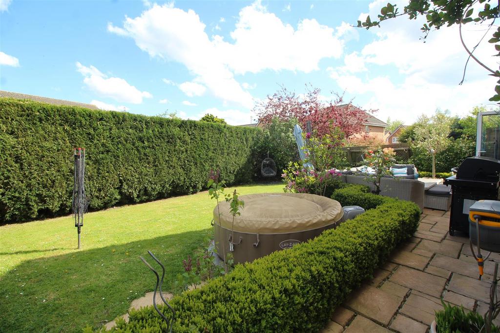 Garden 1 .JPG