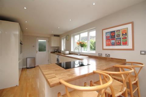 3 Belton Road, Stanground, Peterborough, PE2 8UU