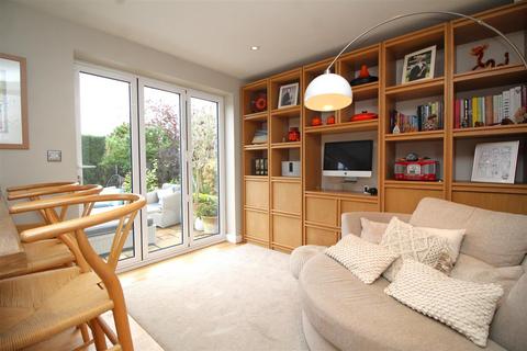 3 Belton Road, Stanground, Peterborough, PE2 8UU