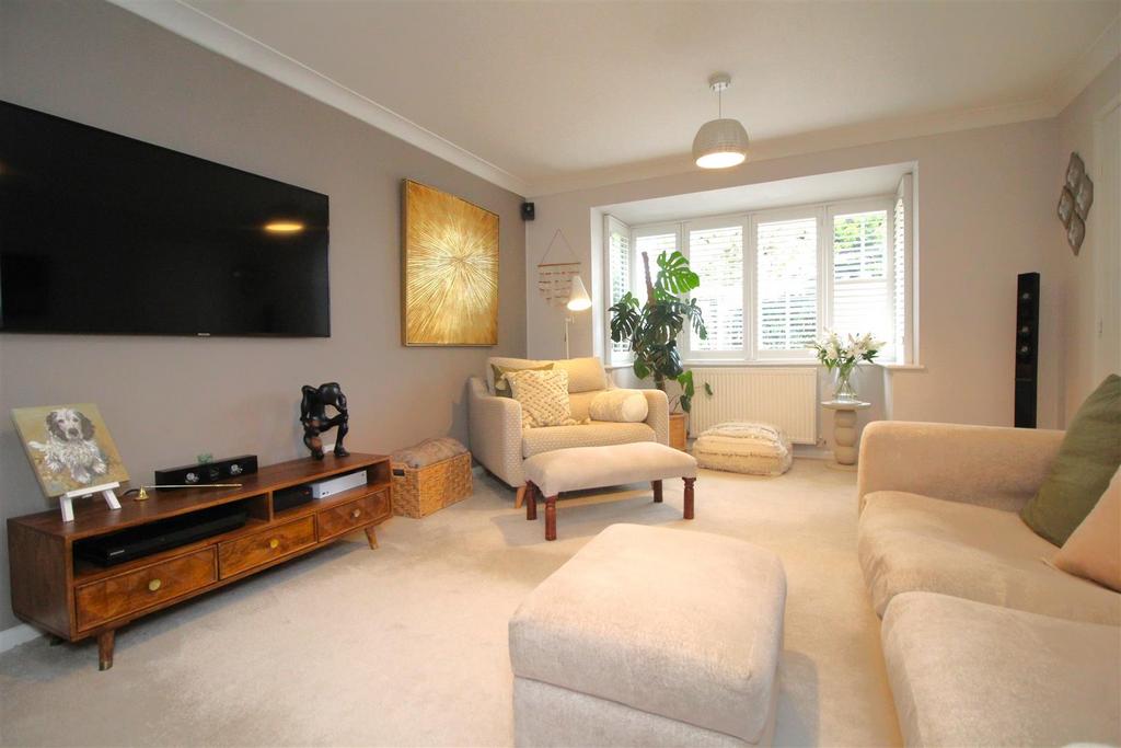 Living room 1 .JPG