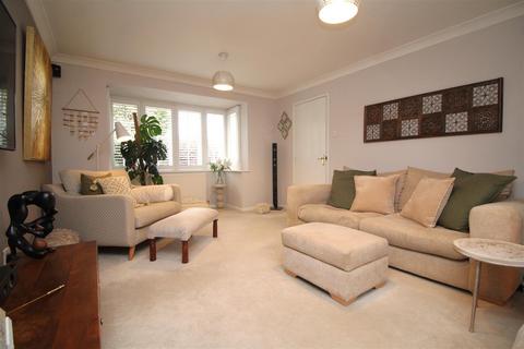 3 Belton Road, Stanground, Peterborough, PE2 8UU