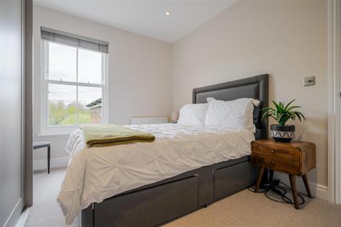 47 Cheapside Road, Ascot, SL5 7QR