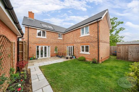4 bedroom detached house for sale, Alden Copse, Tongham, Farnham, Surrey, GU10