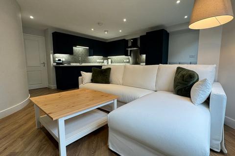 2 bedroom flat to rent, New City Road, Glasgow G4