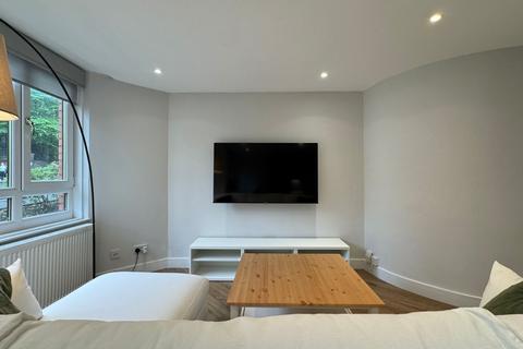 2 bedroom flat to rent, New City Road, Glasgow G4