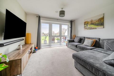 1 bedroom flat for sale, Windsor,  Berkshire,  SL4,  SL4