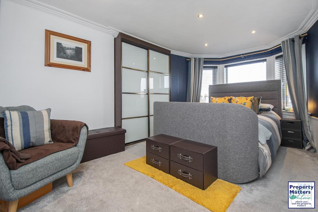 Principle bedroom