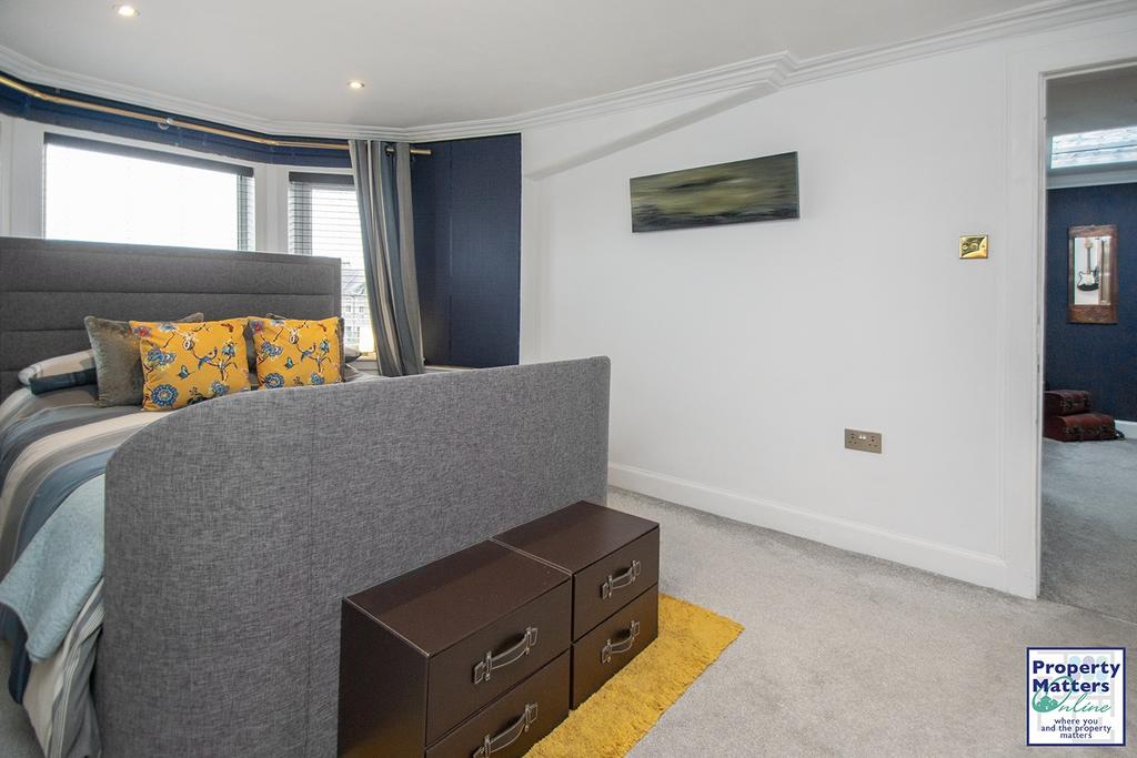 Principle bedroom