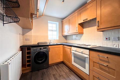 2 bedroom apartment to rent, Boatman Close, Swindon SN25