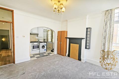 1 bedroom flat to rent, London Road, Norbury SW16