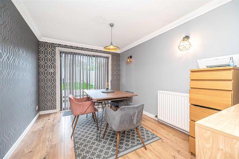 52 Backmarch Road, Rosyth, Dunfermline, KY11 2RP