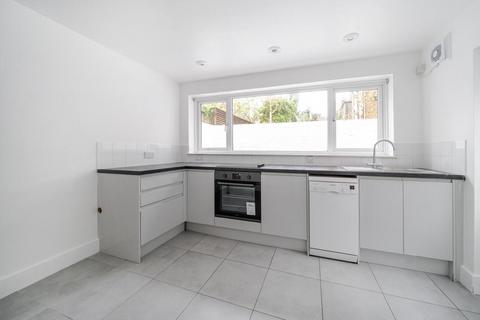 2 bedroom flat for sale, Parkgate Road, Battersea