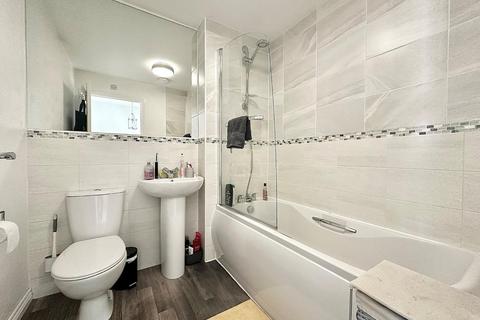 4 Damselfly Road, Northampton, NN4 9ES