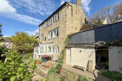 3 bedroom character property for sale, Radcliffe Road, Huddersfield HD7
