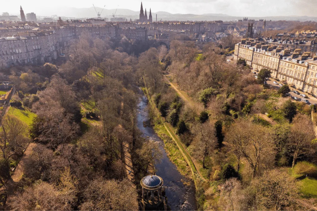 Access to Dean St Gardens (subject to modest...