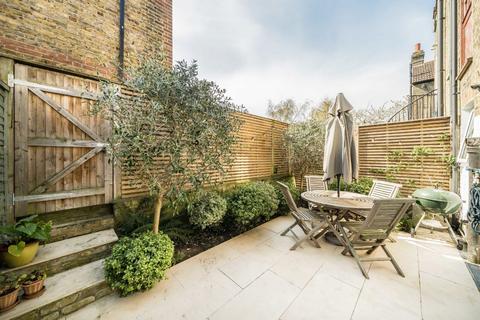 3 bedroom maisonette for sale, Telford Avenue, London SW2