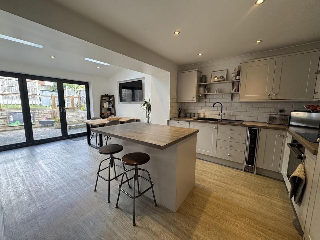 Living dining kitchen