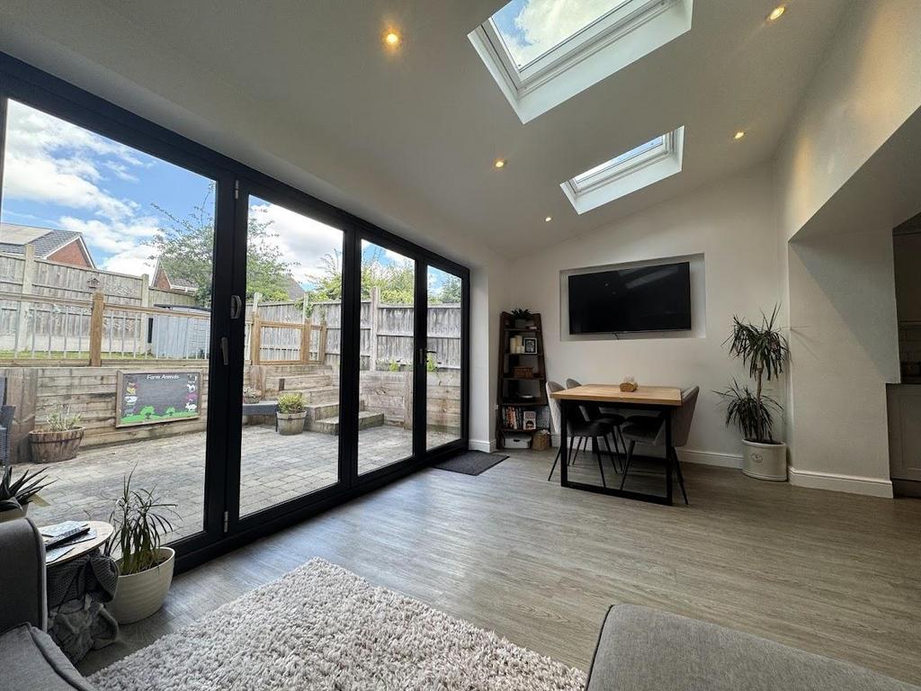 Living dining area