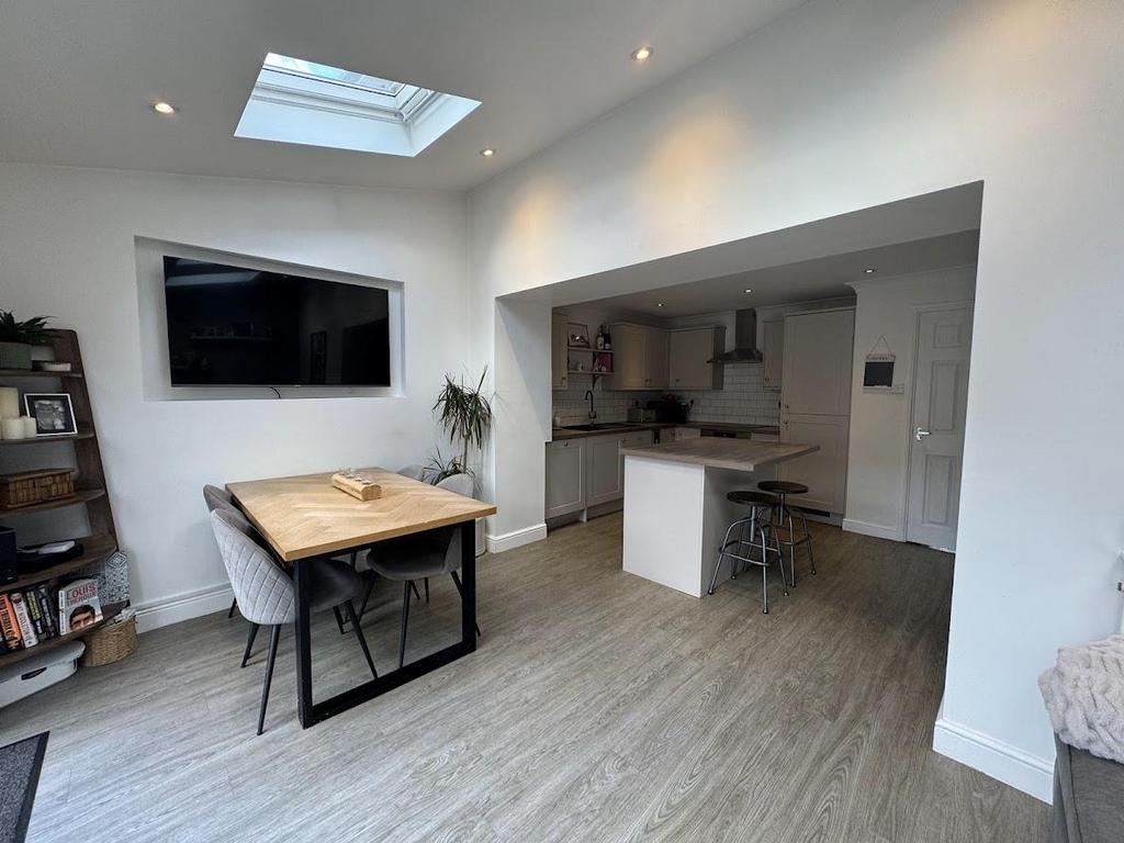 Living dining area