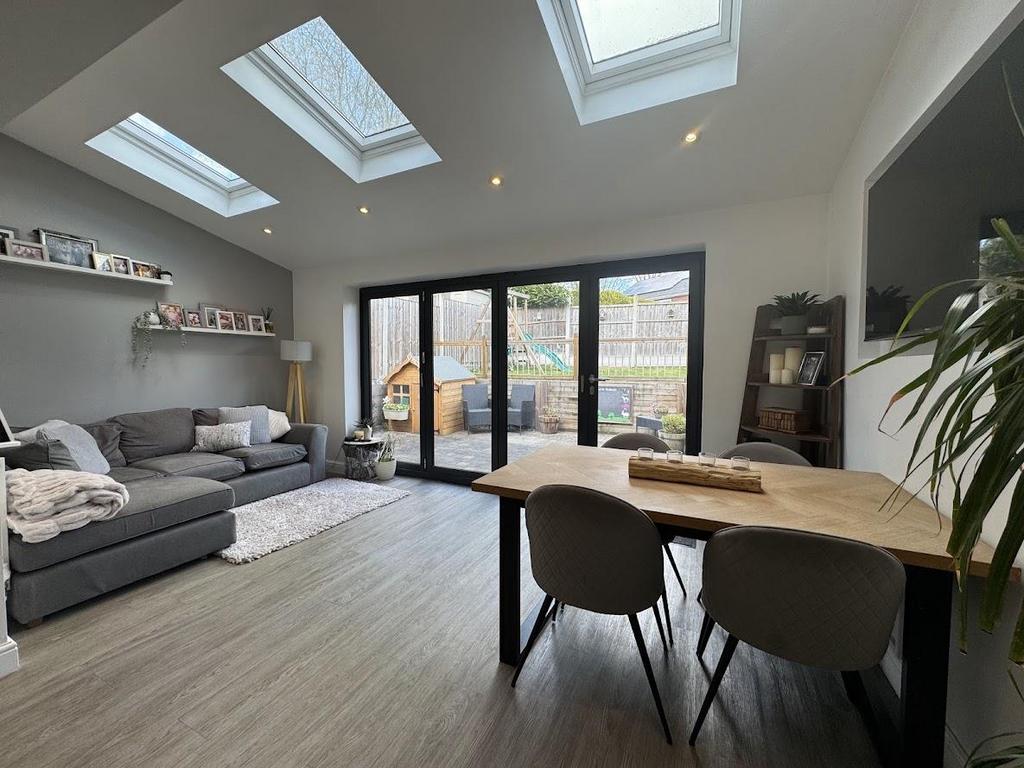 Living dining area