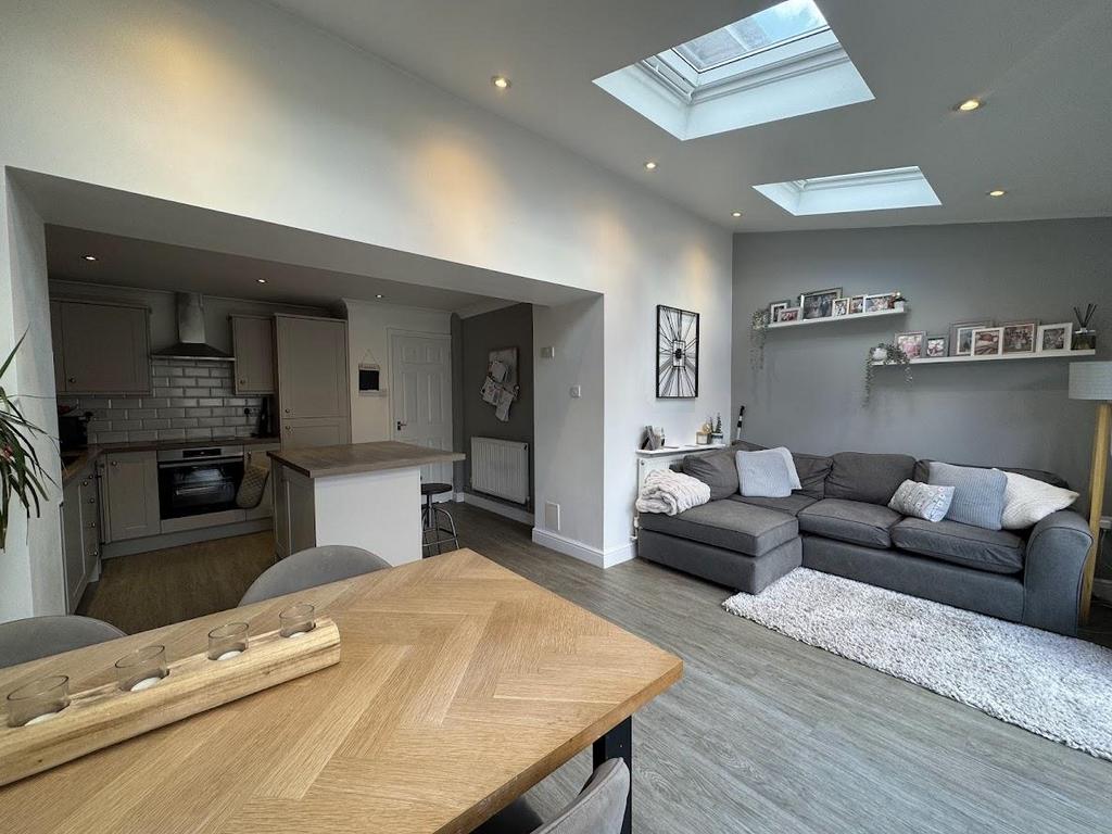Living dining area