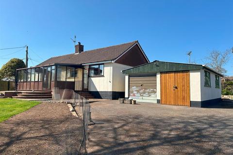 3 bedroom bungalow to rent, Eastlands, Hemyock, Cullompton