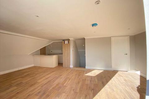 3 bedroom apartment for sale, Castlebar Road, Ealing, Ealing