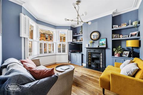 13 Chamberlain Road, London, W13 9EW