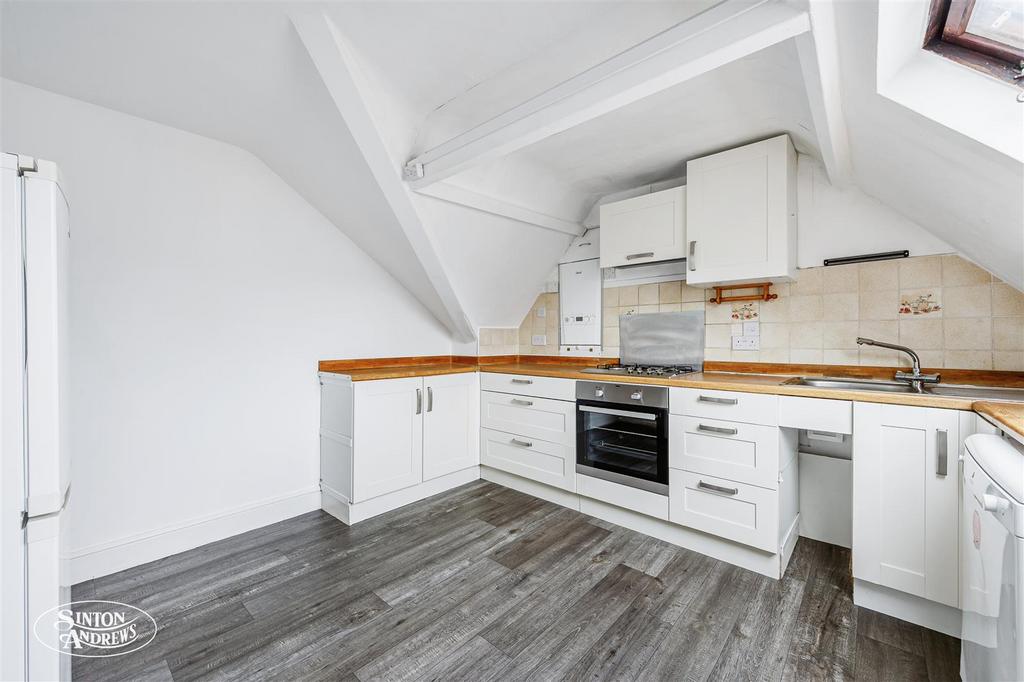 Flat C, 3 Somerset Road (3).jpg