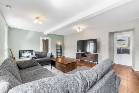 4 bedroom cottage for sale, 54 Main Road, Crookedholm, KA3 6JU