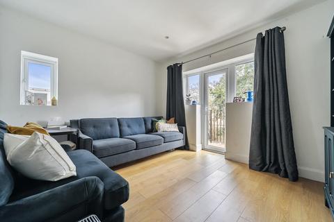 2 bedroom maisonette for sale, Wrecclesham Hill, Wrecclesham, Farnham, Surrey, GU10