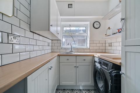 2 bedroom maisonette for sale, Wrecclesham Hill, Wrecclesham, Farnham, Surrey, GU10
