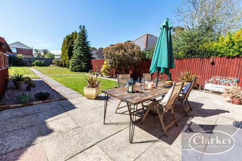 4 bedroom detached house for sale, Superb Home, Norton Road,