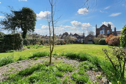 4 bedroom townhouse for sale, Westgate, Louth LN11 9YH