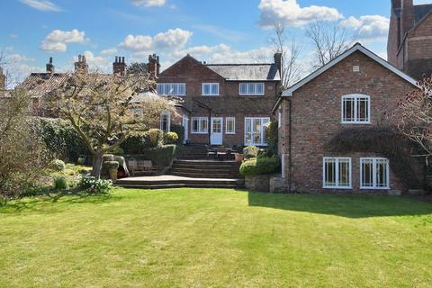 4 bedroom townhouse for sale, Westgate, Louth LN11 9YH