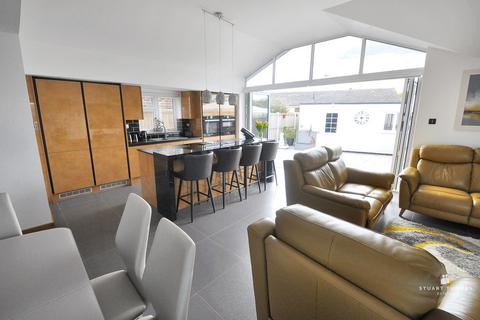 3 bedroom detached bungalow for sale, Broomfield, Hadleigh