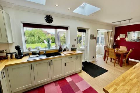 2 bedroom detached bungalow for sale, Edinburgh Drive, Spalding