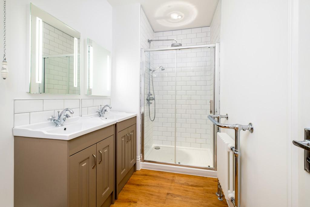 11 Belgrove Place-38